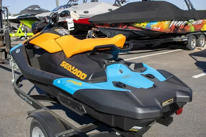 NEW 2026 SEADOO SPARK TRIXX FOR 3 90HP WITH SOUND SYSTEM Image 7