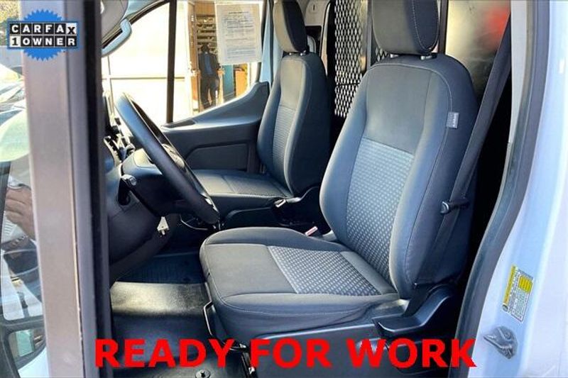 Used 2024 Ford Transit-250 Cargo Van BaseImage 22