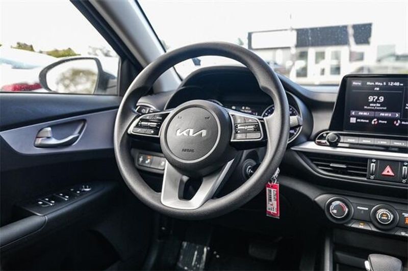 2023 Kia Forte LXSImage 16
