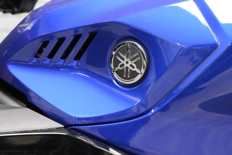 NEW 2026 YAMAHA YZFR3 ABS Image 12