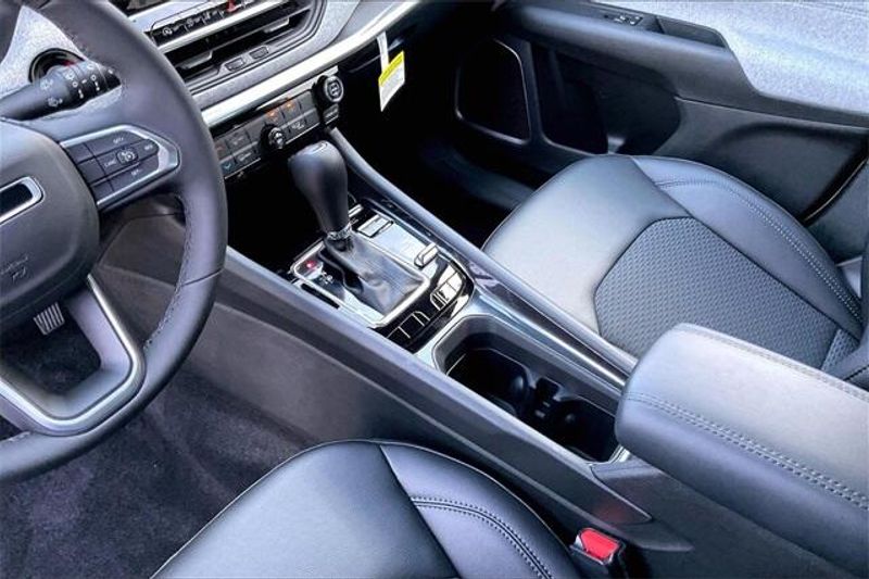 New 2026 Jeep Compass Latitude Altitude 4x4Image 7