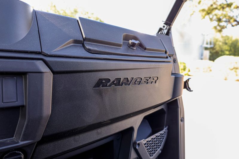 NEW 2026 POLARIS RANGER CREW 1000 Image 9