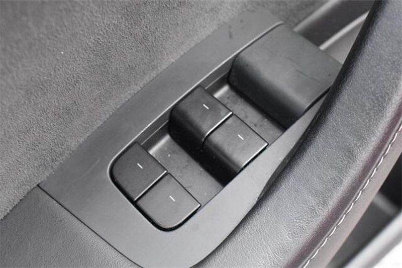 Used 2021 Tesla Model 3 PerformanceImage 19