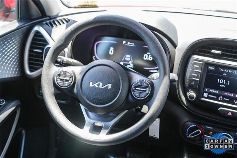 Used 2023 Kia Soul LXImage 16