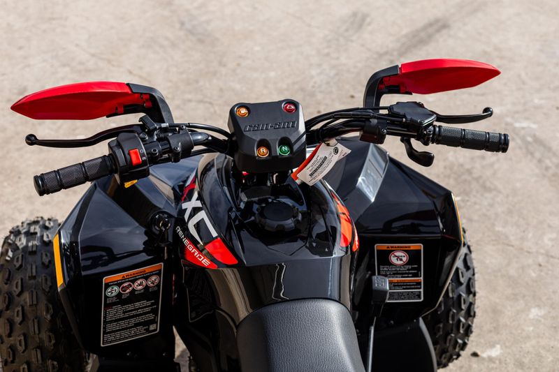 2025 Can-Am RENEGADE X XC 110 EFI BLACK AND LEGION REDImage 3