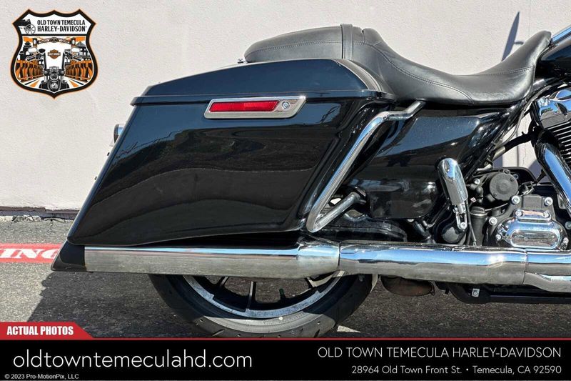 2022 Harley-Davidson Road Glide in a Black exterior color. BMW Motorcycles of Temecula – Southern California (951) 506-6903 bmwmotorcyclesoftemecula.com 