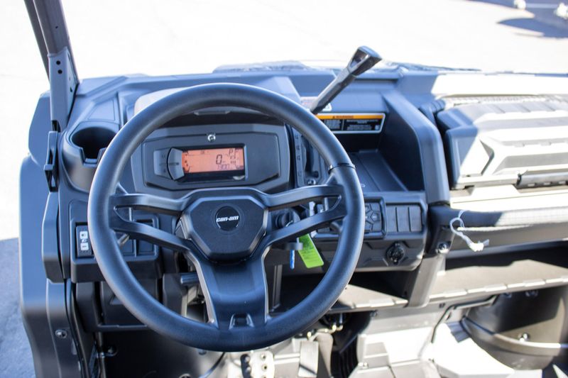 NEW 2026 CAN-AM DEFENDER MAX XT HD9 Image 16