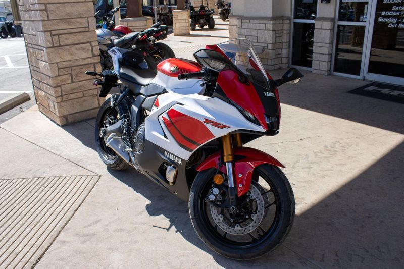 NEW 2026 YAMAHA YZF-R7 70TH ANNIVERSARY EDITION Image 5