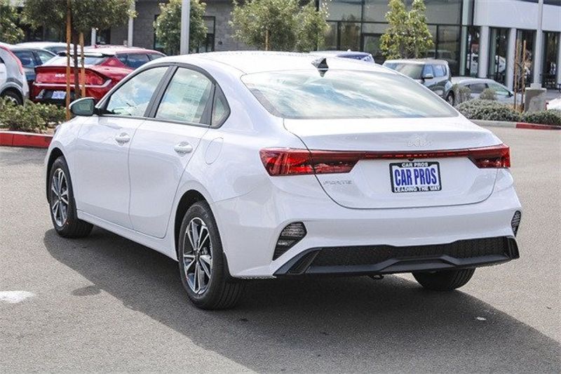 2024 Kia Forte LXSImage 15