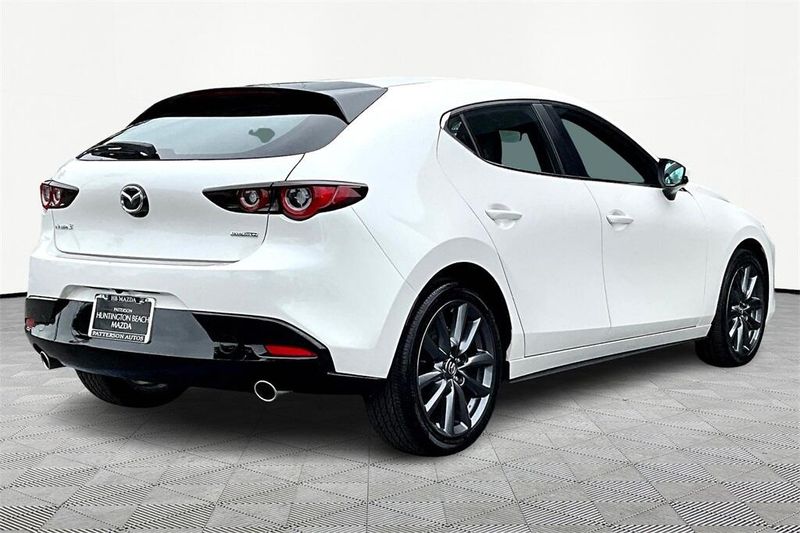 Used 2025 Mazda Mazda3 2.5 S Preferred PackageImage 2
