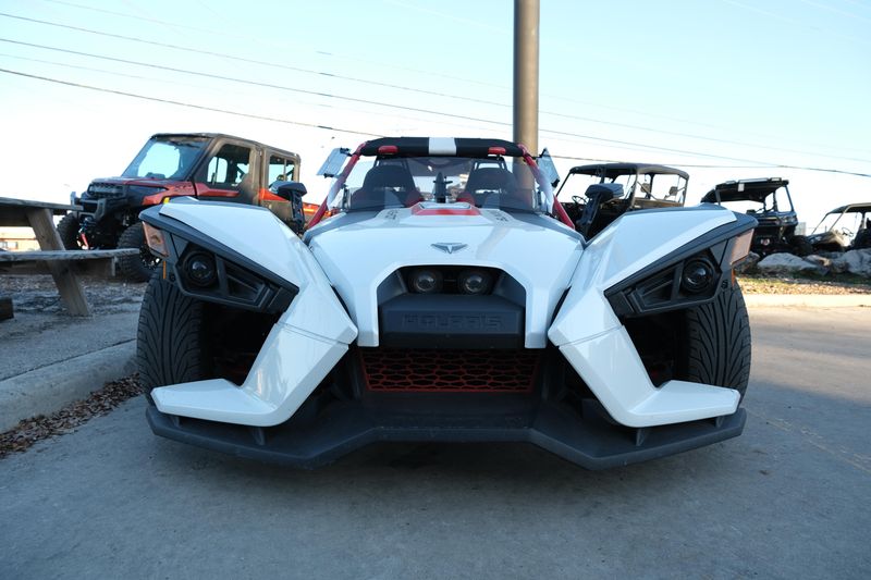 2016 Polaris SLINGSHOT SL LE WHITE PEARLImage 24