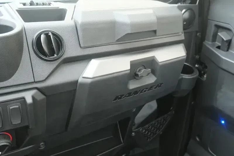 NEW 2026 POLARIS RANGER SP 570 NORTHSTAR EDITION Image 12