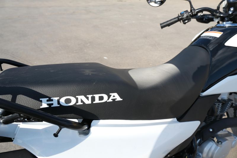 2024 Honda XR150LImage 7