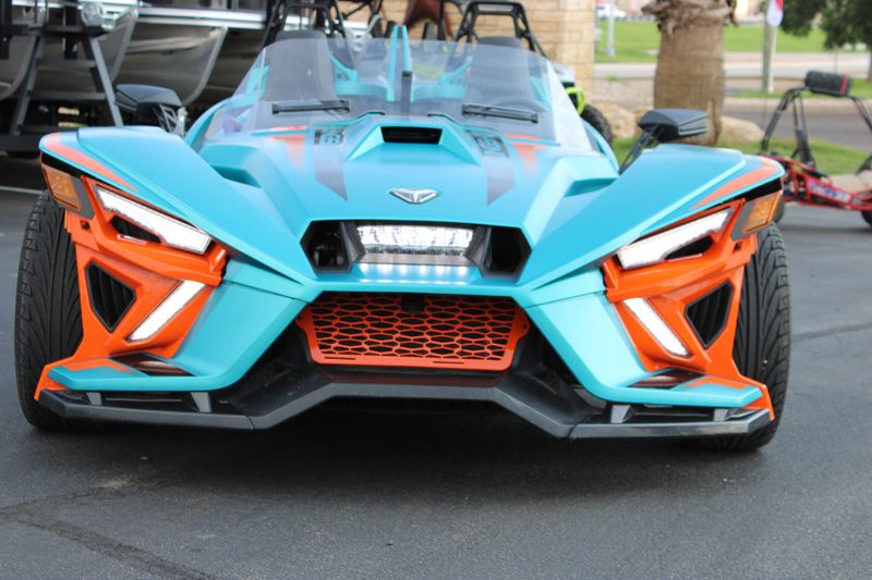 Used 2023 Polaris SLINGSHOT R MANUAL Image 9