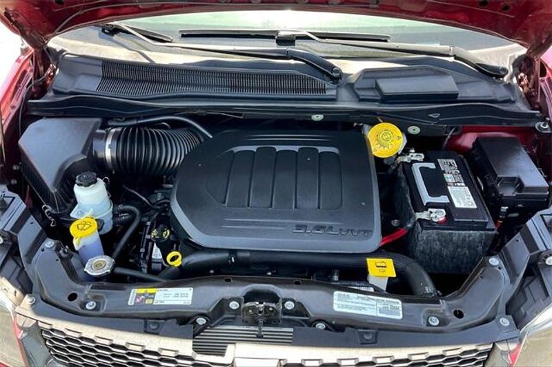 2019 Dodge Grand Caravan SXTImage 9