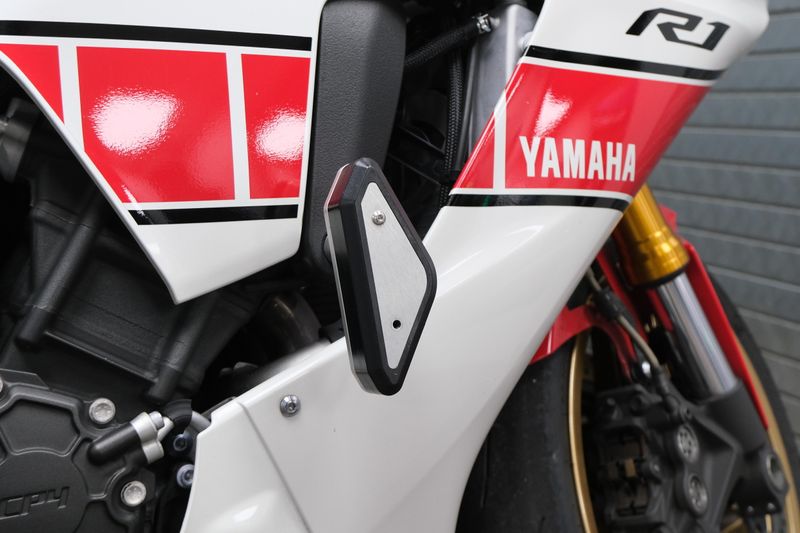 USED 2022 YAMAHA YZF-R1 Image 12