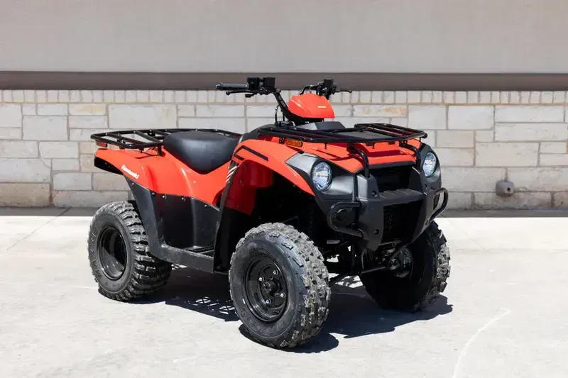 NEW 2026 KAWASAKI BRUTE FORCE 300 Image 1