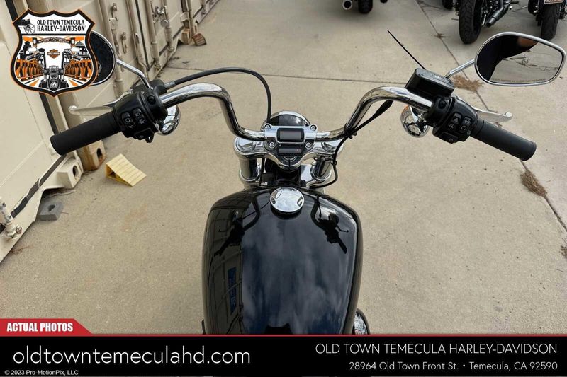 2023 Harley-Davidson Softail in a Black exterior color. BMW Motorcycles of Temecula – Southern California (951) 506-6903 bmwmotorcyclesoftemecula.com 