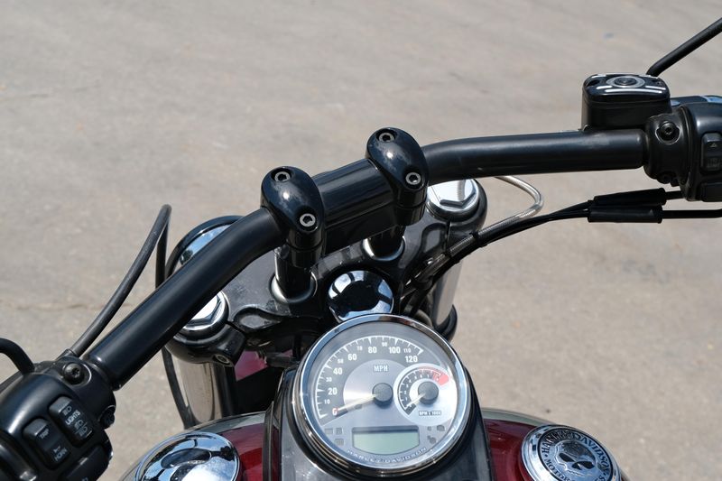 Used 2015 HARLEY DYNA FAT BOB MAROON Image 24