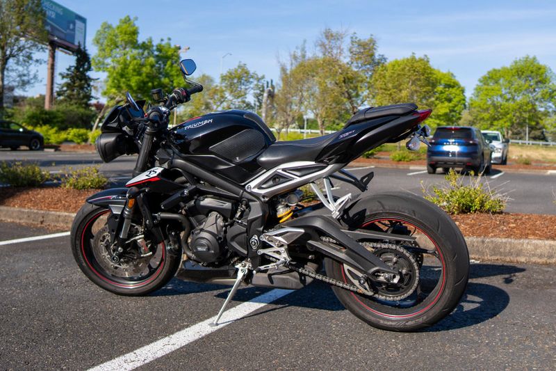 2018 Triumph Street Triple RS 