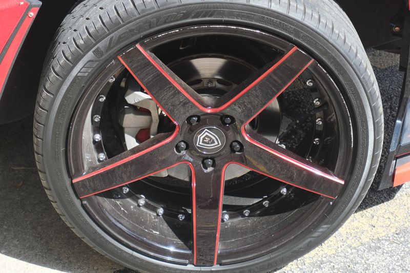 2020 Polaris SLINGSHOT R BLACK AND RED Image 11