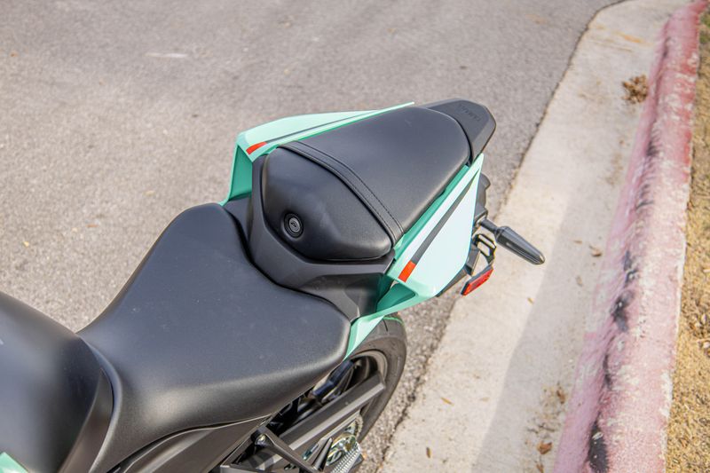 NEW 2026 YAMAHA YZFR3 ABS Image 20