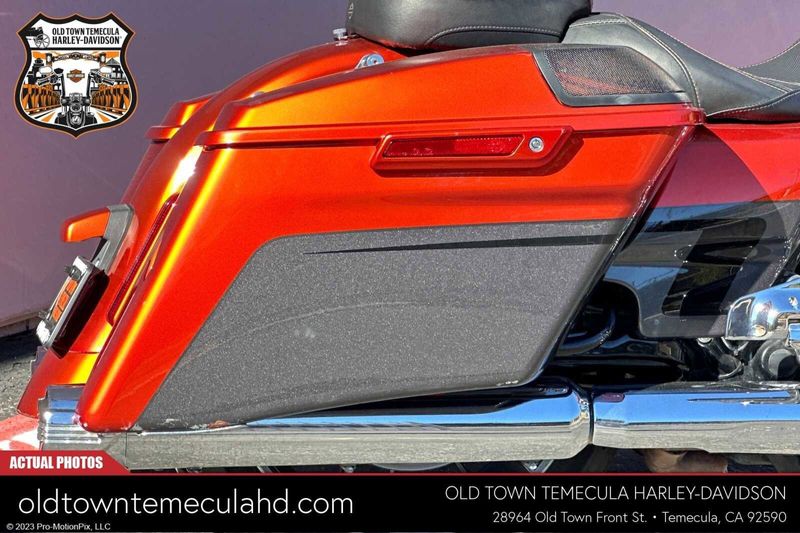 2018 Harley-Davidson Road Glide in a ORNGLAVA/DKALOY W/PINSTRIPE exterior color. BMW Motorcycles of Temecula – Southern California (951) 506-6903 bmwmotorcyclesoftemecula.com 