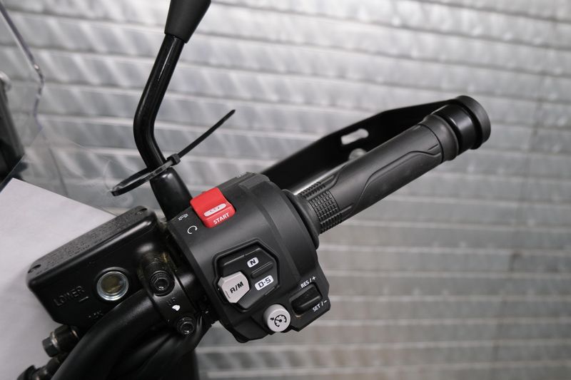 NEW 2026 HONDA AFRICA TWIN DCT Image 18