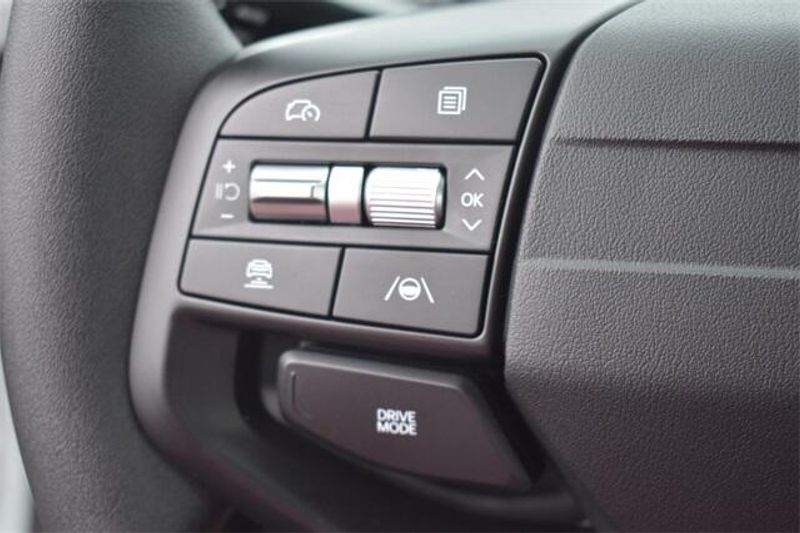 New 2025 Kia K4 LXSImage 22