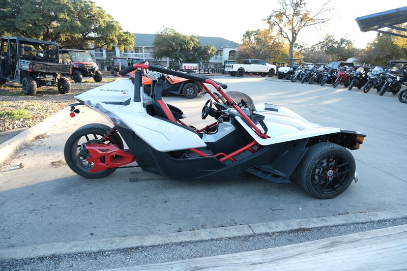 2016 Polaris SLINGSHOT SL LE WHITE PEARLImage 25