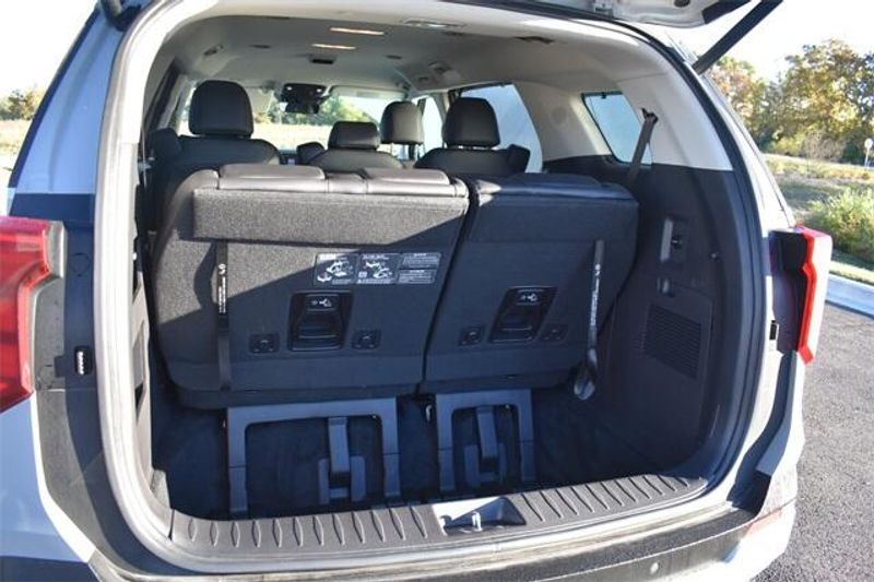 New 2025 Kia Carnival Hybrid EXImage 18