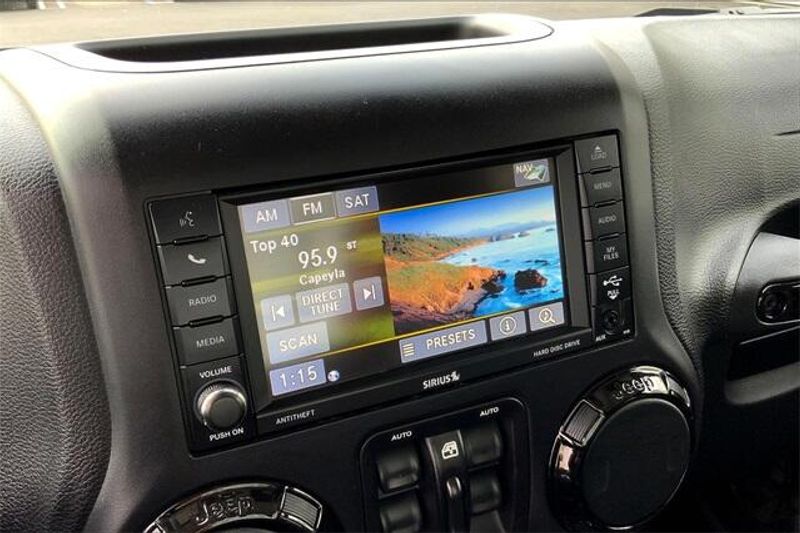 Used 2017 Jeep Wrangler JK Unlimited SaharaImage 21