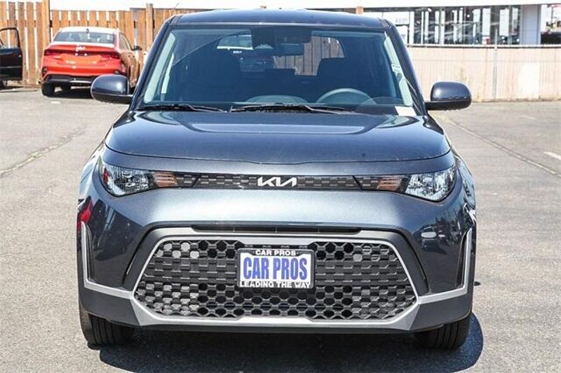 2025 Kia Soul LXImage 3