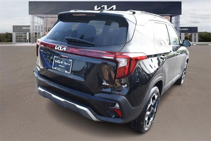 2025 Kia Seltos EXImage 3
