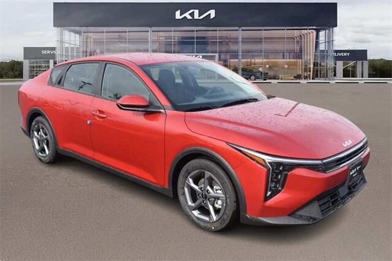 2025 Kia K4 LXSImage 10