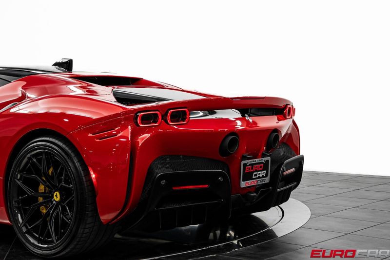 Used 2022 Ferrari SF90 Stradale *HUGE CARBON OPTIONS * SUSPENSION LIFTER*Image 21