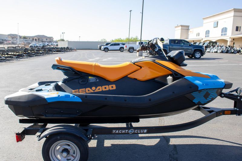 NEW 2026 SEADOO SPARK TRIXX FOR 3 90HP WITH SOUND SYSTEM Image 2