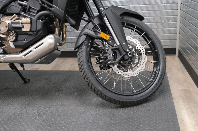 NEW 2026 HONDA AFRICA TWIN DCT Image 12