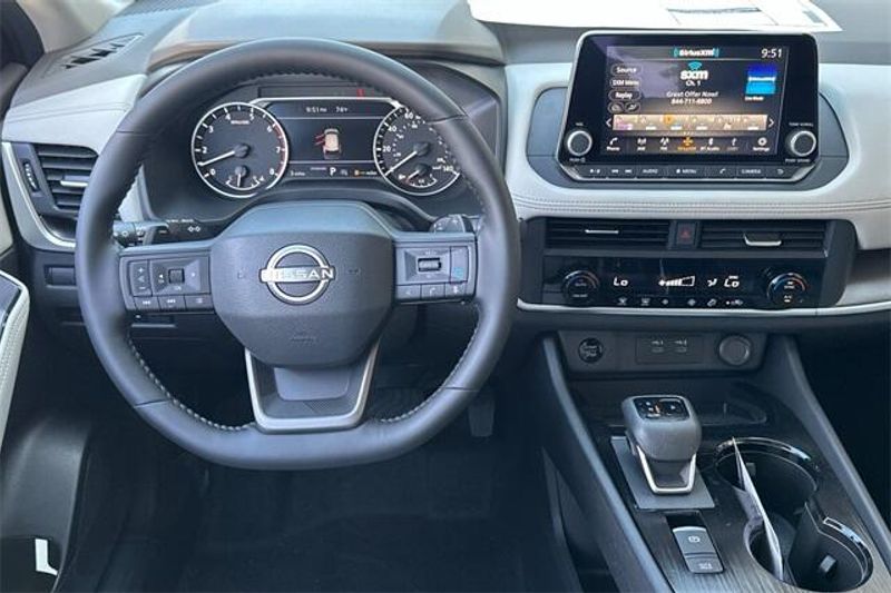 New 2025 Nissan Rogue SVImage 11