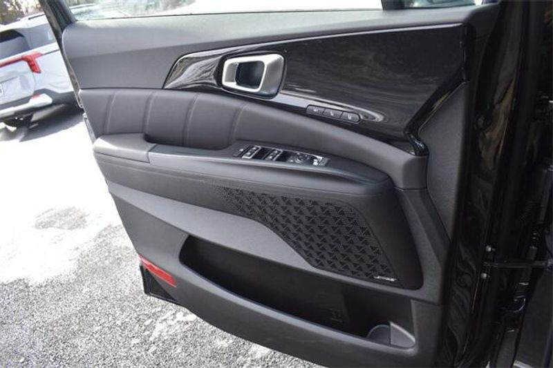 2025 Kia Carnival SX PrestigeImage 36