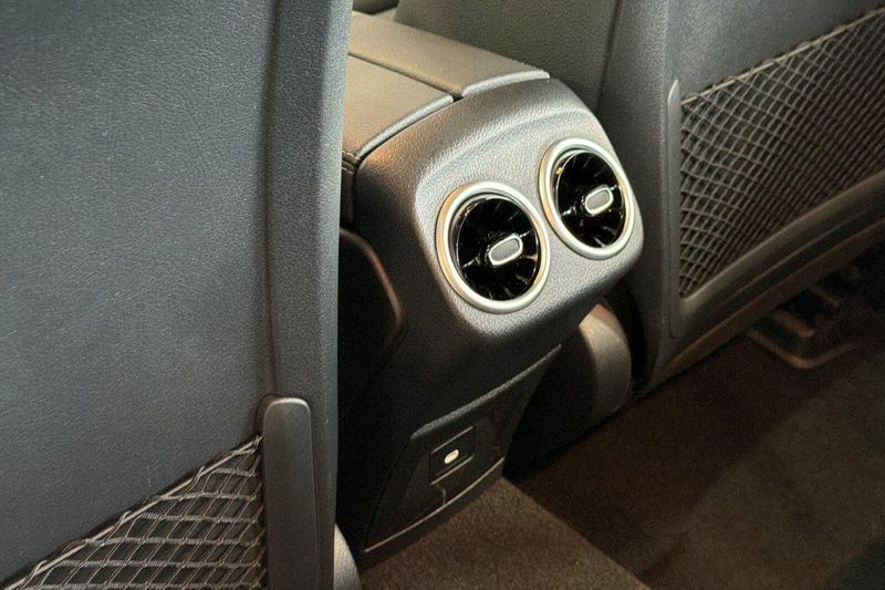 Used 2025 Mercedes-Benz CLA 250Image 12