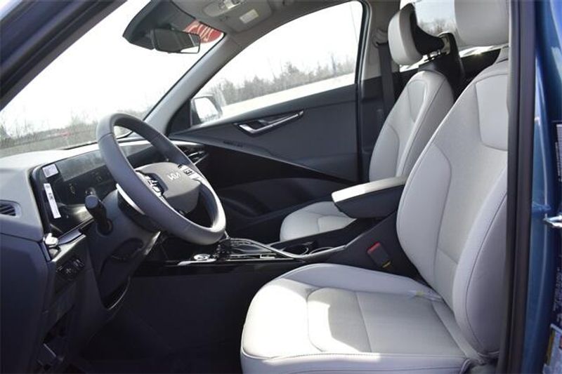 2025 Kia Niro EXImage 21