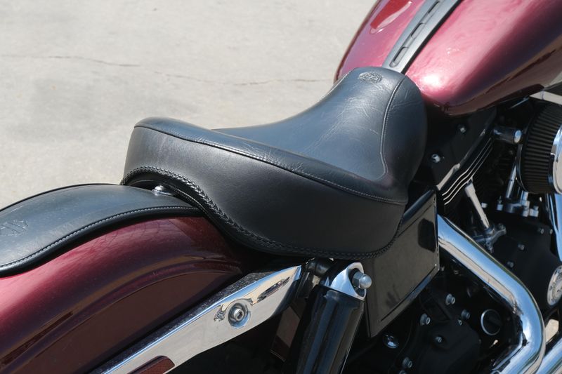 Used 2015 HARLEY DYNA FAT BOB MAROON Image 20
