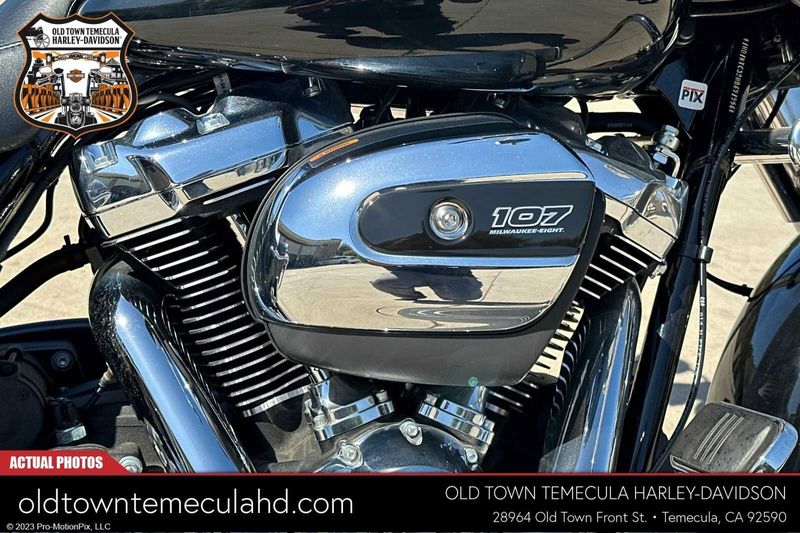 2017 Harley-Davidson Road Glide in a Black exterior color. BMW Motorcycles of Temecula – Southern California (951) 506-6903 bmwmotorcyclesoftemecula.com 