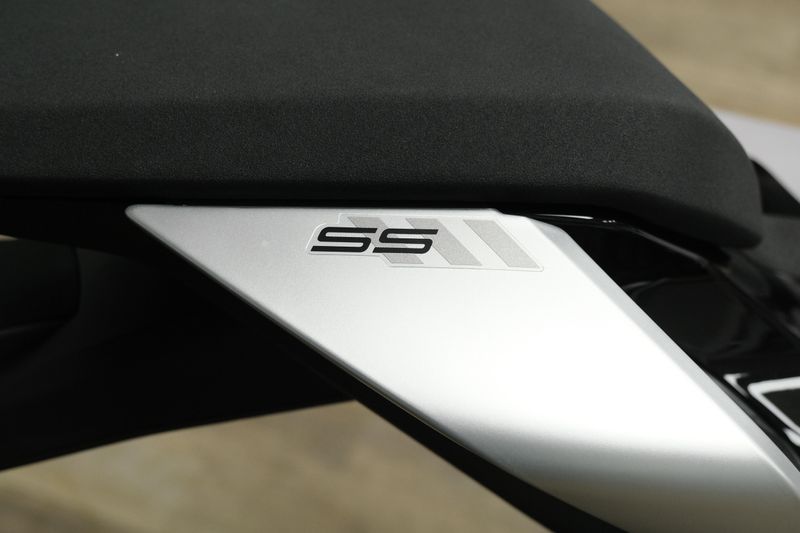 NEW 2026 CFMOTO 675SS Image 16