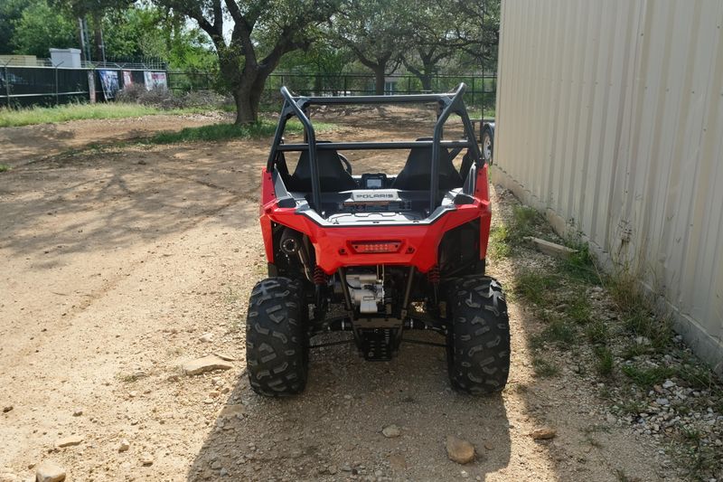 2025 Polaris RZR 200 EFI INDY RED Image 4