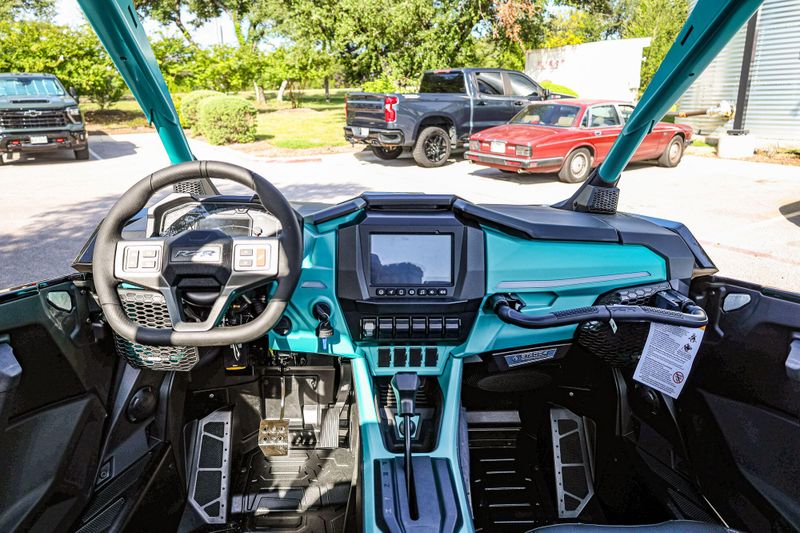 NEW 2025 POLARIS RZR PRO R 4 ULTIMATE Image 2