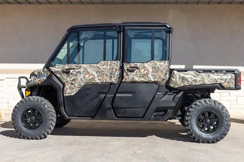 2025 Can-Am DEFENDER MAX LIMITED CAB HD10 WILDLAND CAMO Image 3