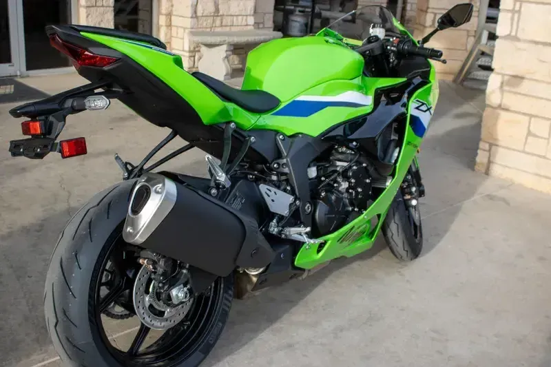 NEW 2026 KAWASAKI NINJA ZX6R Image 3