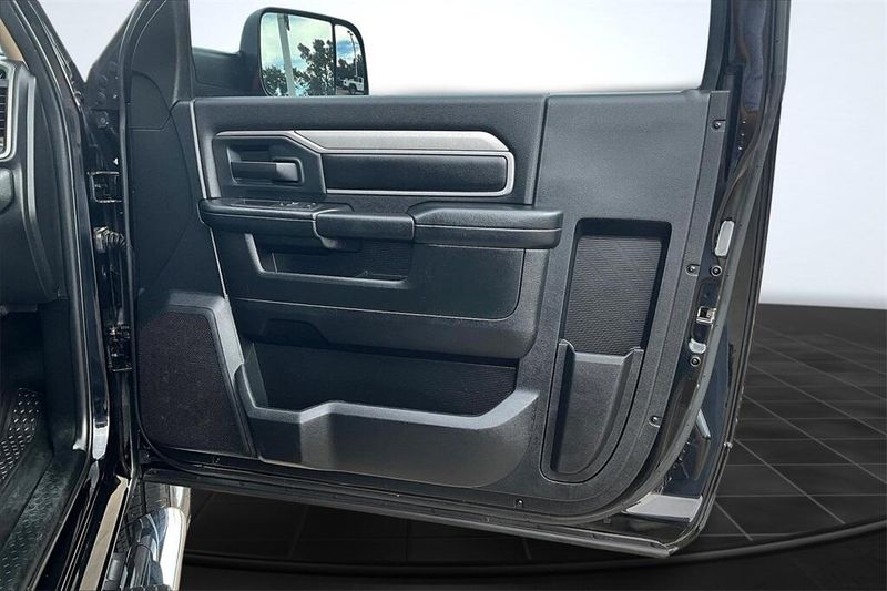 2020 Ram 2500 Tradesman photo 23